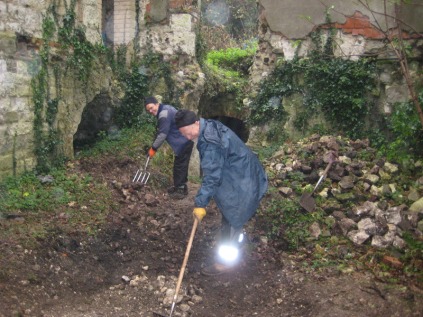 Volunteers excavate Betchworth Castle cellars, 2013